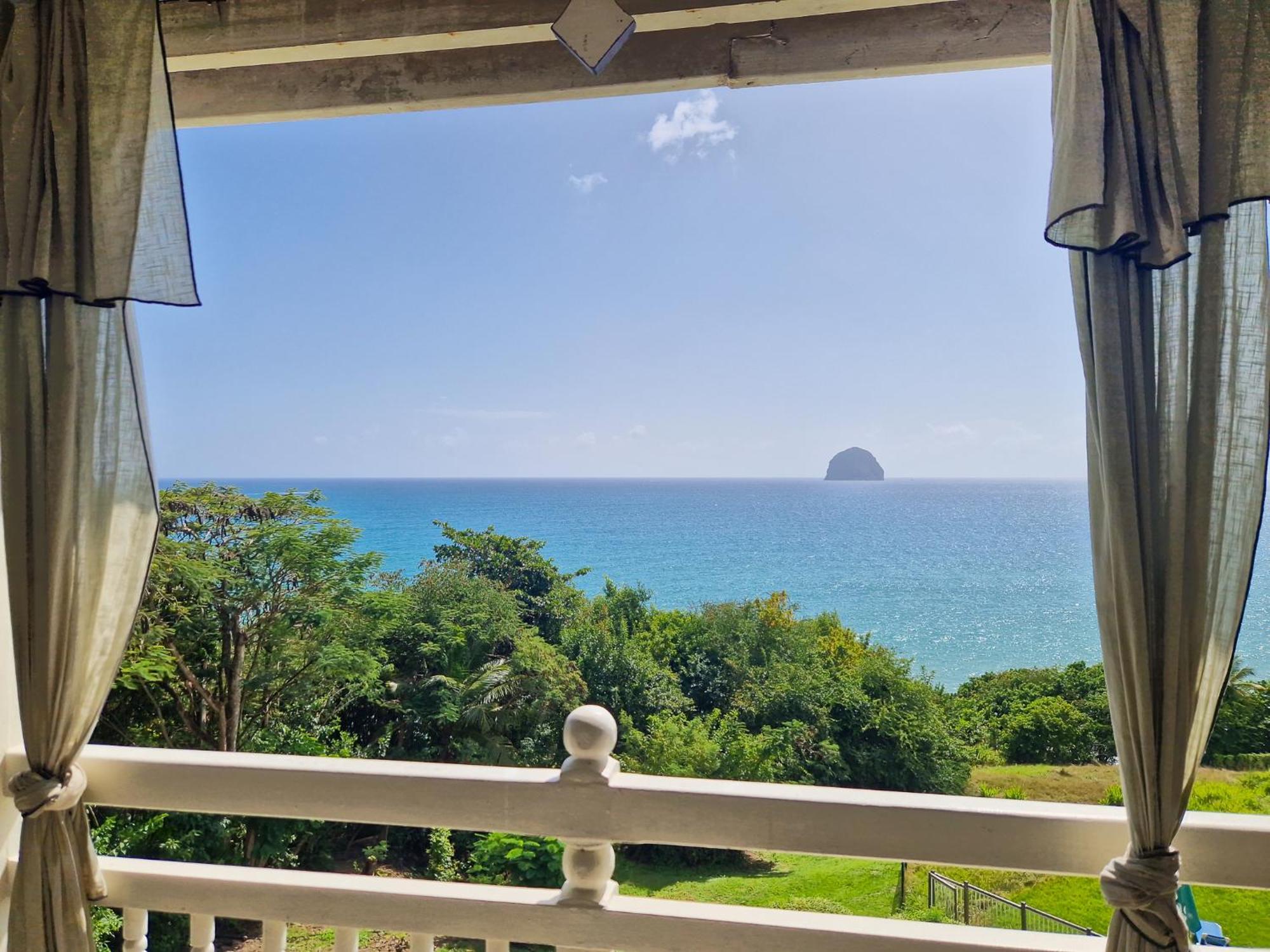 Appartement Terrasse Vue Mer Et Piscine 르 디아망 외부 사진