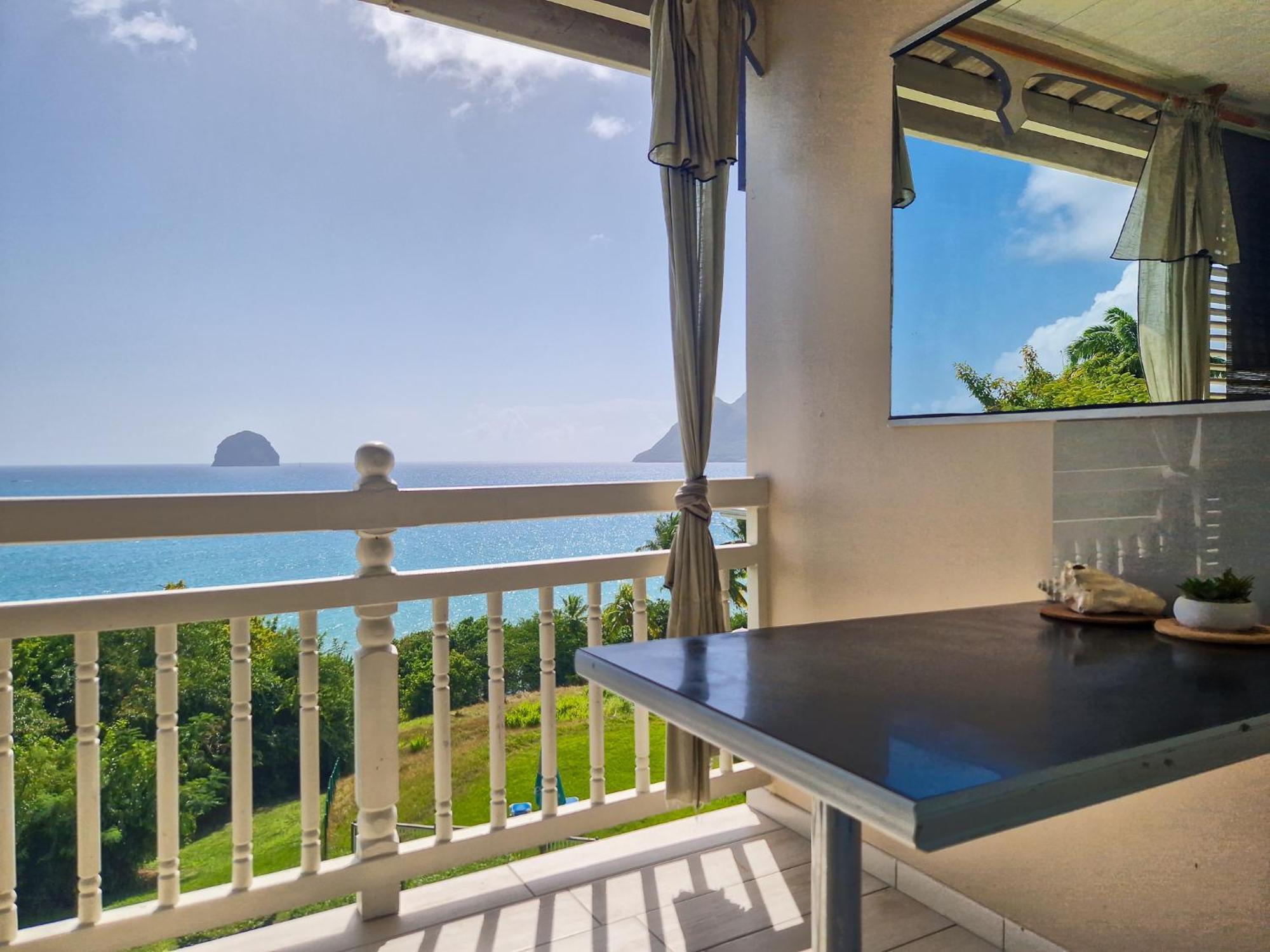 Appartement Terrasse Vue Mer Et Piscine 르 디아망 외부 사진